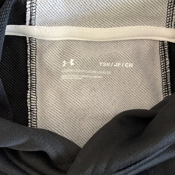 New Under Armour Sleeveless Hoodie - Picture 4 of 5